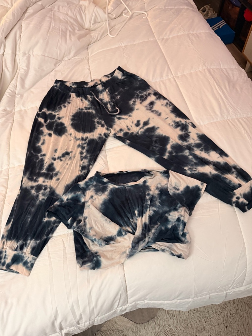 Fashion Nova Black and Cream Tie-Dye Jogger Set